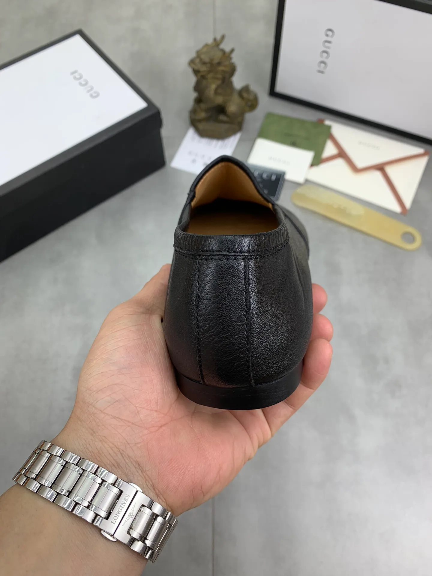 Men's Men's Shoes 💰P500💰【New Style】Water-dyed Niuli Gucci's most popular selection of lazy slip-on leather shoes (Gucci) official website latest Gucci lazy leather shoes, hot style 💥 simple and elegant style, exclusive for trendy men. Unique official website latest brand original double G embossing Elements 👑 Original Gucci decoration, fashionable and elegant, fabric original calfskin ✅ fully imported first-layer cowhide lining, official website designated wear-resistant, rubber business outsole, classic model taken at the counter in real life 🎬38-44 Black brown white optional